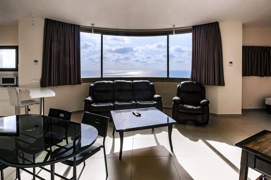 Two Bedrooms Apartment with Sea View 204