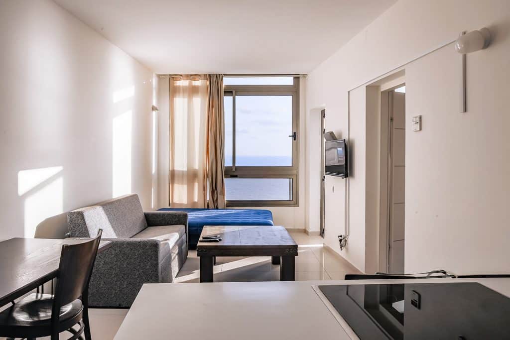 One Bedroom Sea View Apartment 505